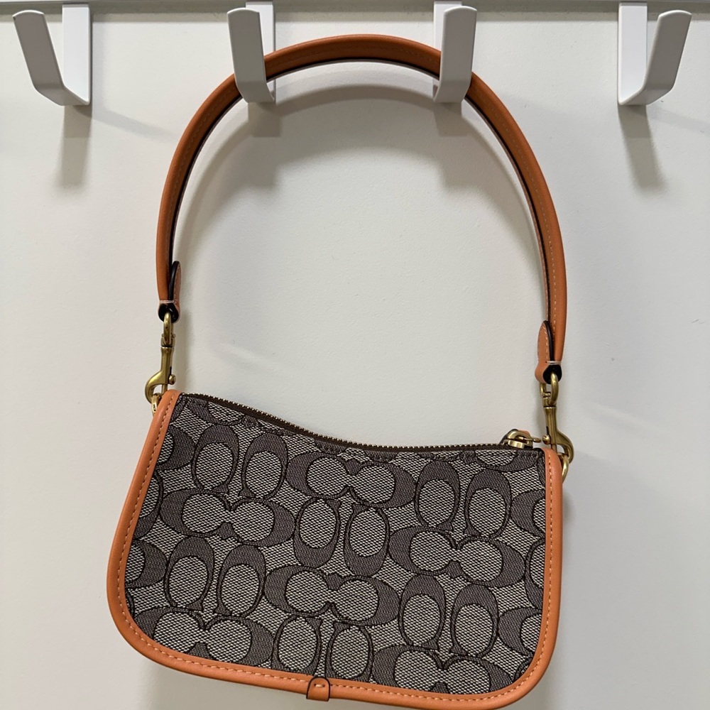 Coach x Observed by Us Swinger 20 - Picture 2 of 7